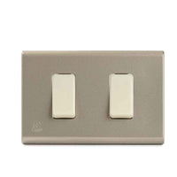 Interruptor Doble 9/15 Embutido 10A-250V, Color Champagne