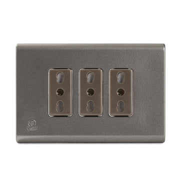 Toma Corriente Triple Embutido 2P+T 10/16A-250V, Color Gris