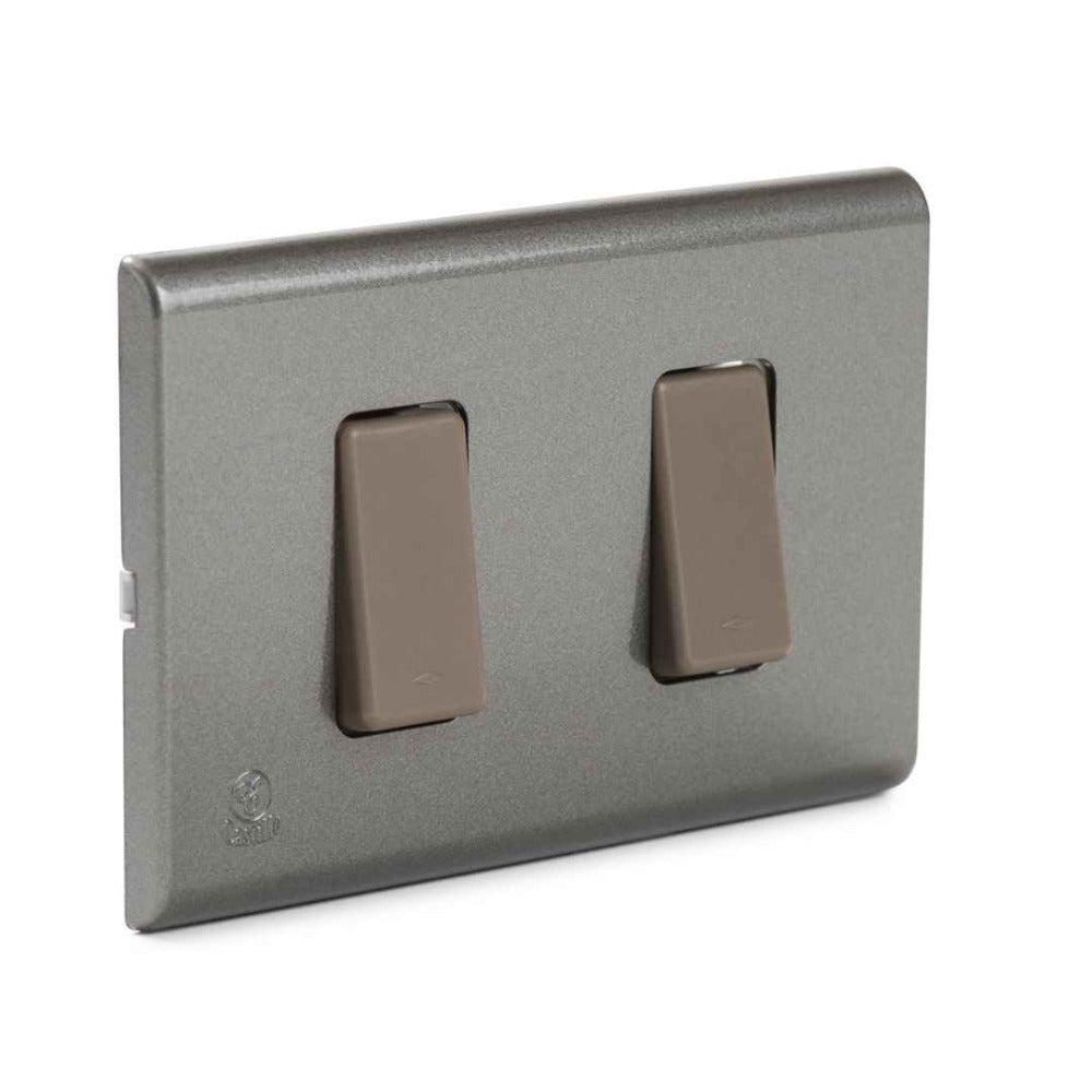 Interruptor Doble 9/15 Embutido 10A-250V, Color Gris